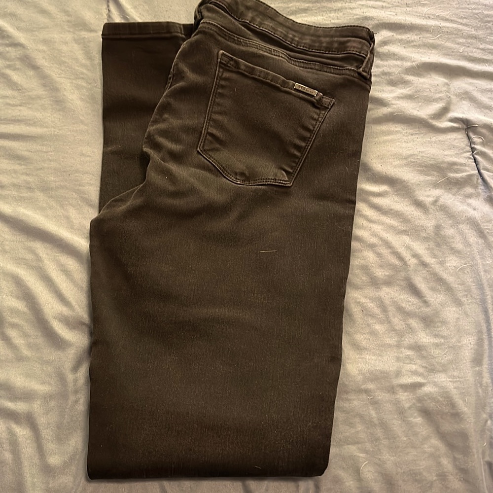 Women’s 32 black skinny jeans